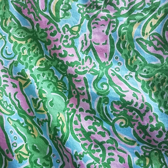 Lilly Pulitzer Callahan Chomp Chomp Shorts 5" - Picture 6 of 8